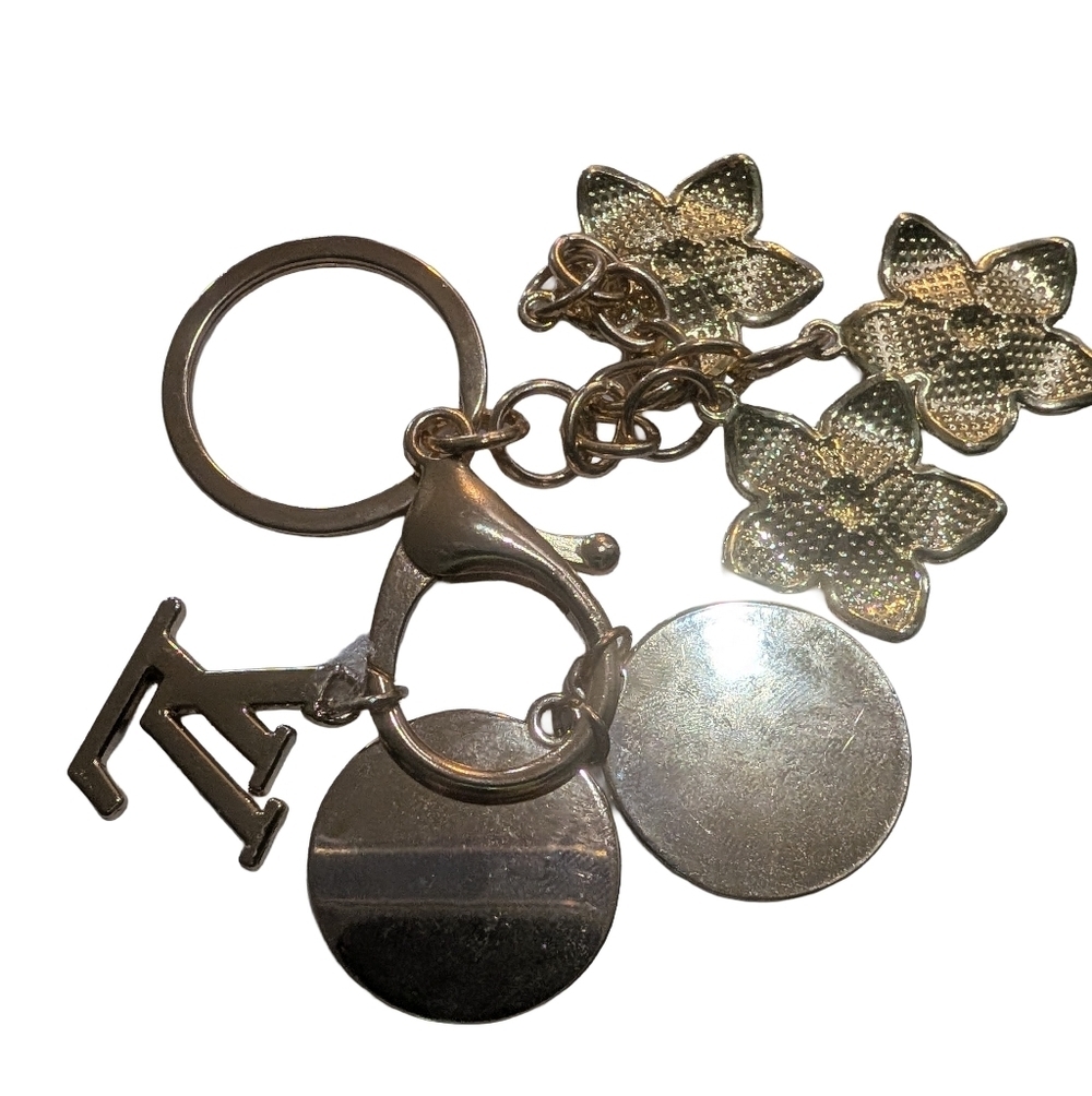 Authentic Louis Vuitton Trunks & Bags Charms plus An Extra! - Picture 5 of 9